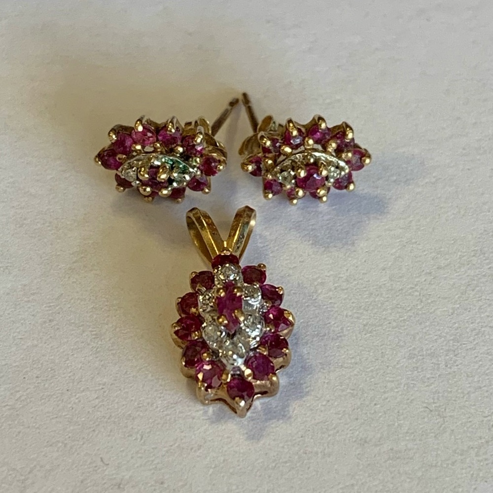 Ruby/Diamond pendant & earrings